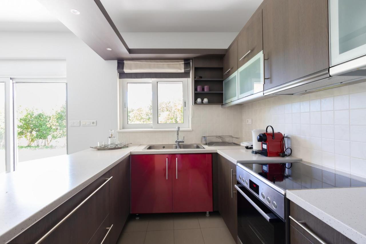 Athenian Riviera Maisonette, Varkiza, 7min Walk From Park Holiday home *