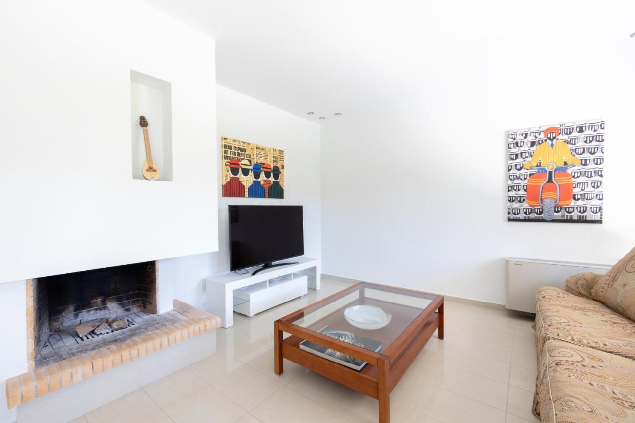 Holiday home Athenian Riviera Maisonette, Varkiza, 7min Walk From Park