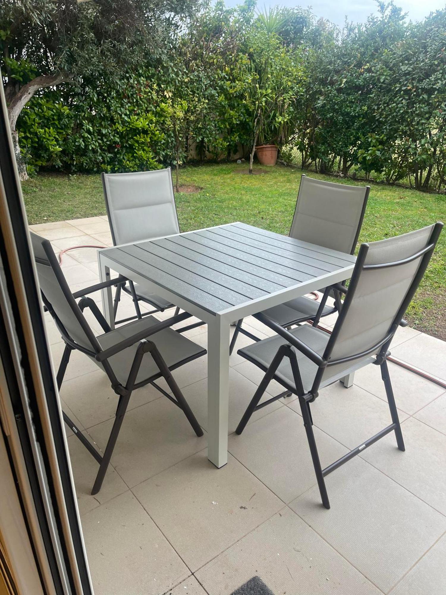Athenian Riviera Maisonette, Varkiza, 7min Walk From Park Vari (Attica)